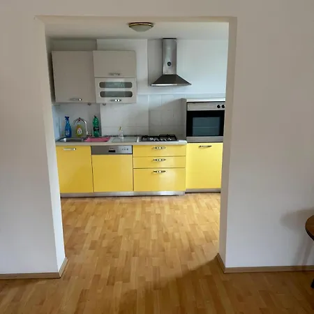 Quarto em Acomodações Particulares Spacious Near Center *