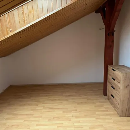 Quarto em Acomodações Particulares Spacious Near Center