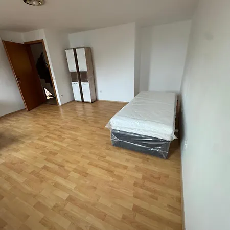 Quarto em Acomodações Particulares Spacious Near Center *
