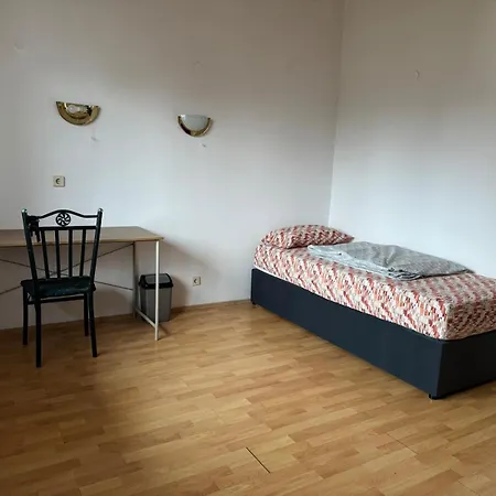 Quarto em Acomodações Particulares Spacious Near Center *